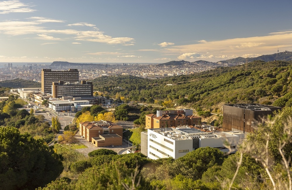 IJC and IGTP join forces on two new initiatives to promote the use of Catalan in international scientific environments