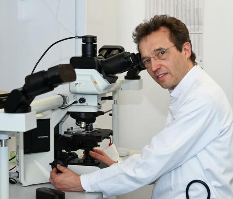 Un fármaco para el cáncer cura a un paciente de COVID-19 con problemas respiratorios agudos