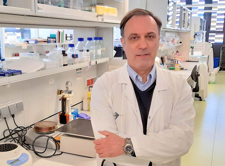 Se inicia el ensayo clínico con el CAR-T contra el linfoma desarrollado por el Dr. Briones, investigador del Instituto Josep Carreras